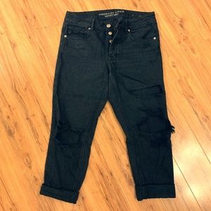 Black tomgirl ripped American Eagle jeans